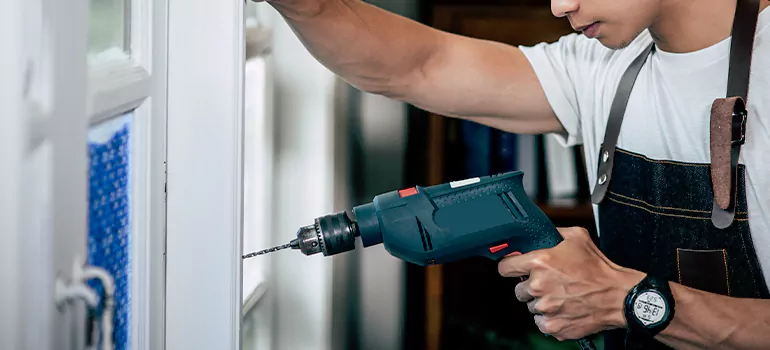 Residential Exterior Window Finishing in Holiday, FL